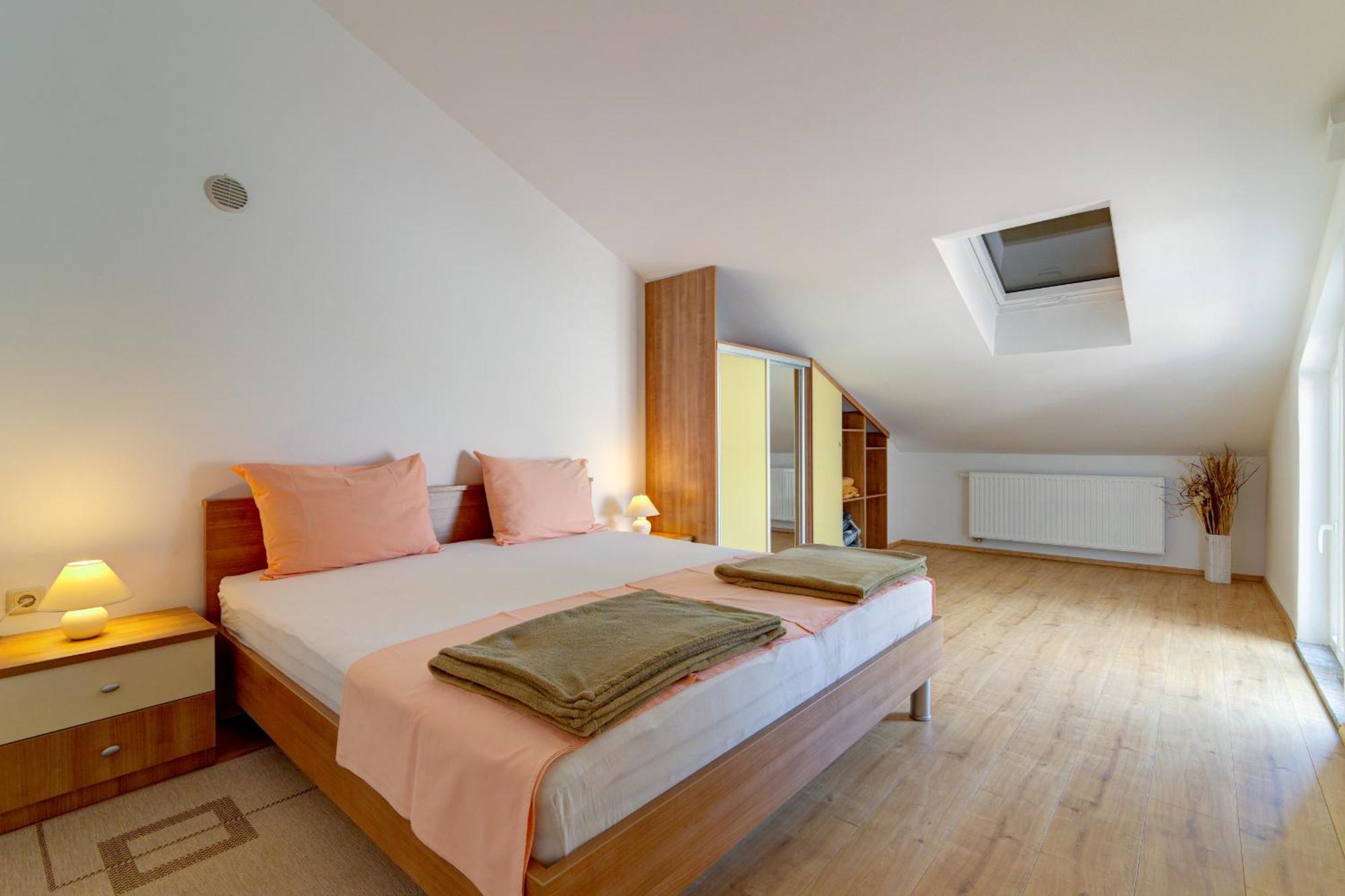 Apartmani Lili โนวีวีโนดอลสกี ภายนอก รูปภาพ