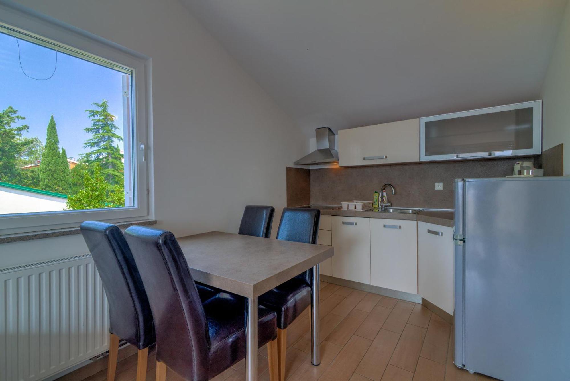 Apartmani Lili โนวีวีโนดอลสกี ภายนอก รูปภาพ