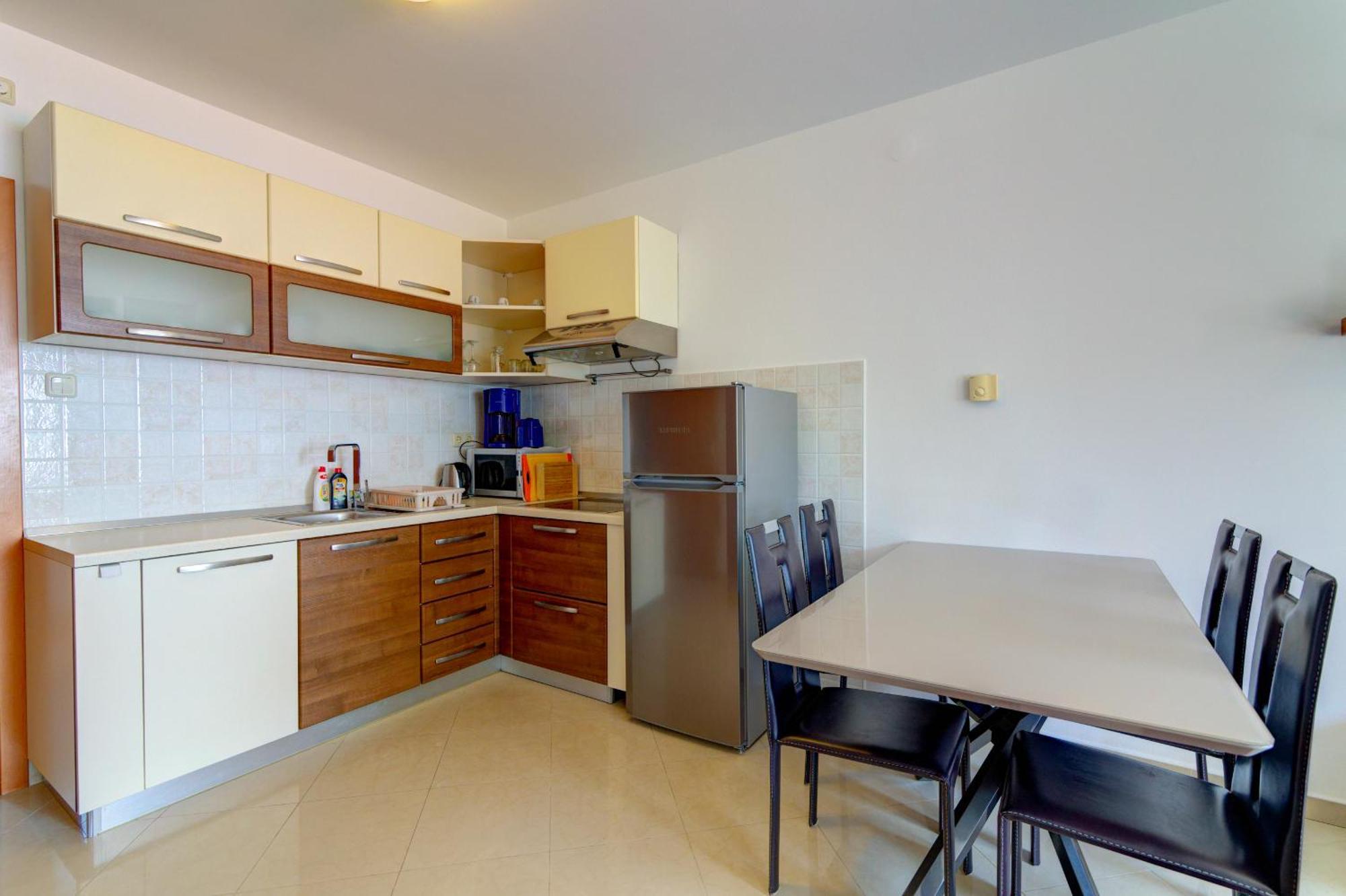 Apartmani Lili โนวีวีโนดอลสกี ภายนอก รูปภาพ