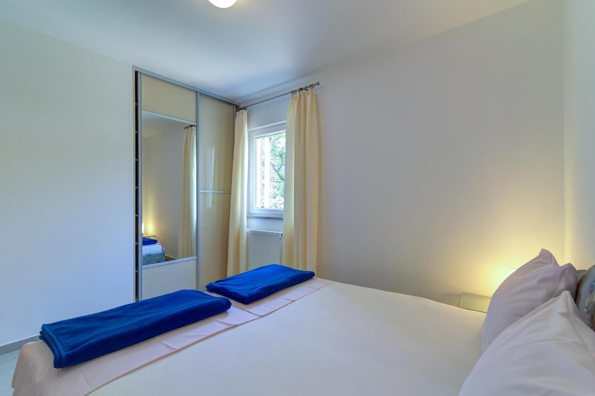 Apartmani Lili โนวีวีโนดอลสกี ภายนอก รูปภาพ